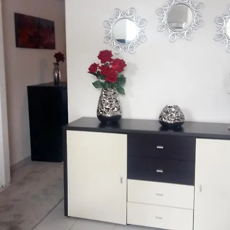 With One Bedroom In With Wonderful Sea View And Wifi 2 Km From The Beach Apartment *