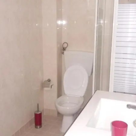 With One Bedroom In With Wonderful Sea View And Wifi 2 Km From The Beach Nazaré